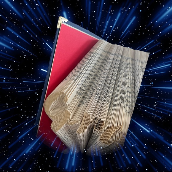 “Grandma” 𝑯𝒂𝒏𝒅𝒎𝒂𝒅𝒆 Book Folding Gift! 🎁 - Picture 13 of 16